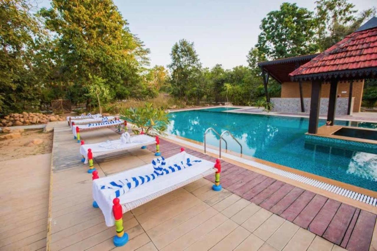 Vannraj Resort And Spa Khawāsa Kültér fotó